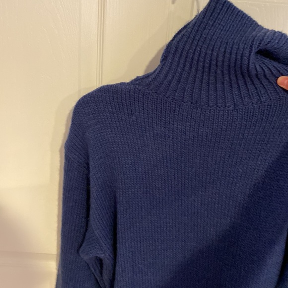 JW Anderson x Uniqlo Turtleneck sweater - Picture 2 of 7